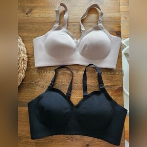 New Without Tags- Momcozy Nursing Bras